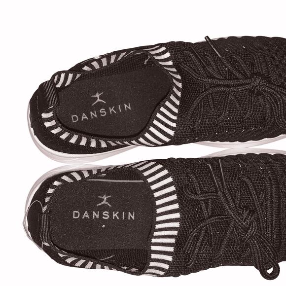 DANSKIN Womens ENERGY Sneakers Size 6 Black White Lace Up Gym Athletic Training - Picture 2 of 12